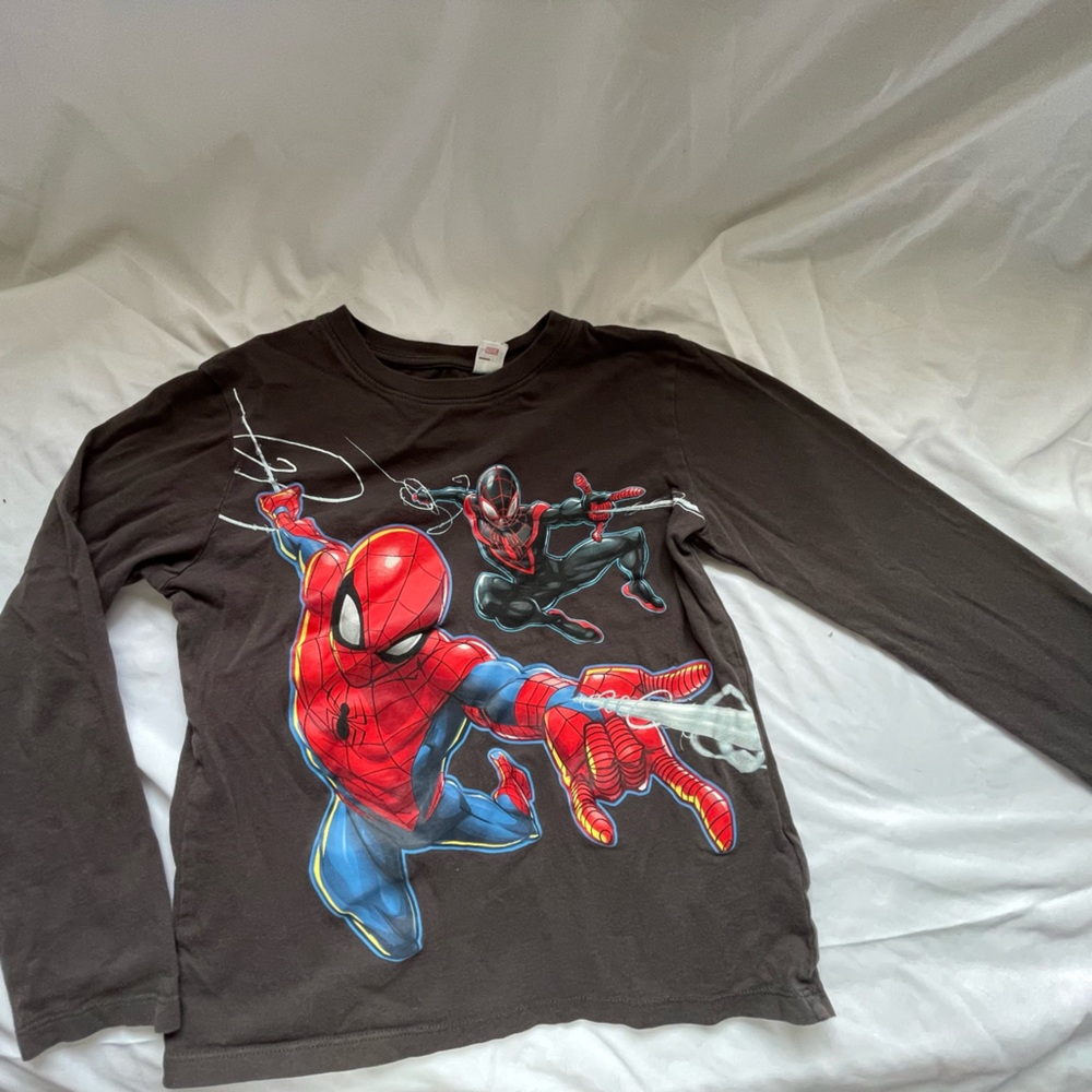 Boys spiderman long sleeved shirt 6x/7